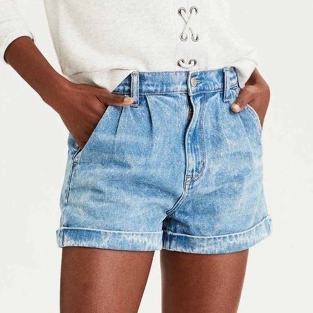 American Eagle Acid Light Wash Mom Shorts